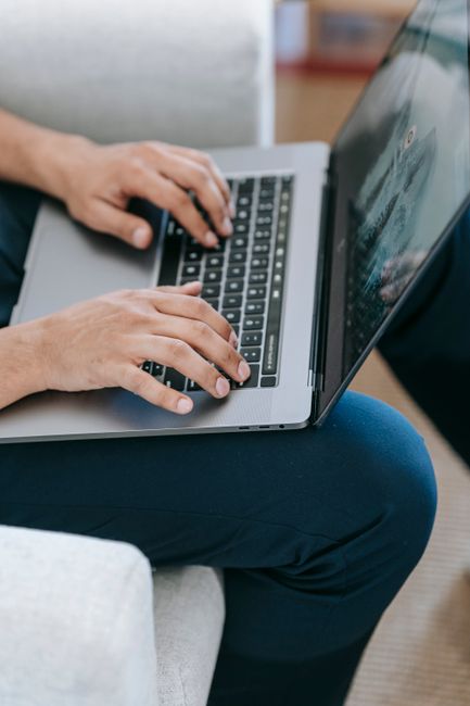10 Best AI SaaS Platforms for Automating YouTube Video Descriptions in 2024: Practical Playbook with Real Examples