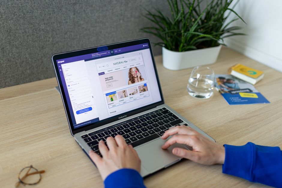 12 Best AI Content Automation Tools for Scaling Blog Traffic in 2024: Practical Playbook with Real Examples