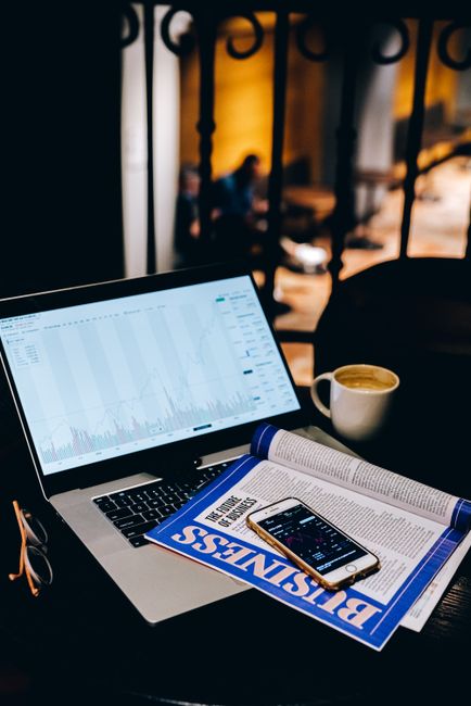 How to Use AI to Create Viral Content for Niche Facebook Groups: Practical Playbook with Real Examples